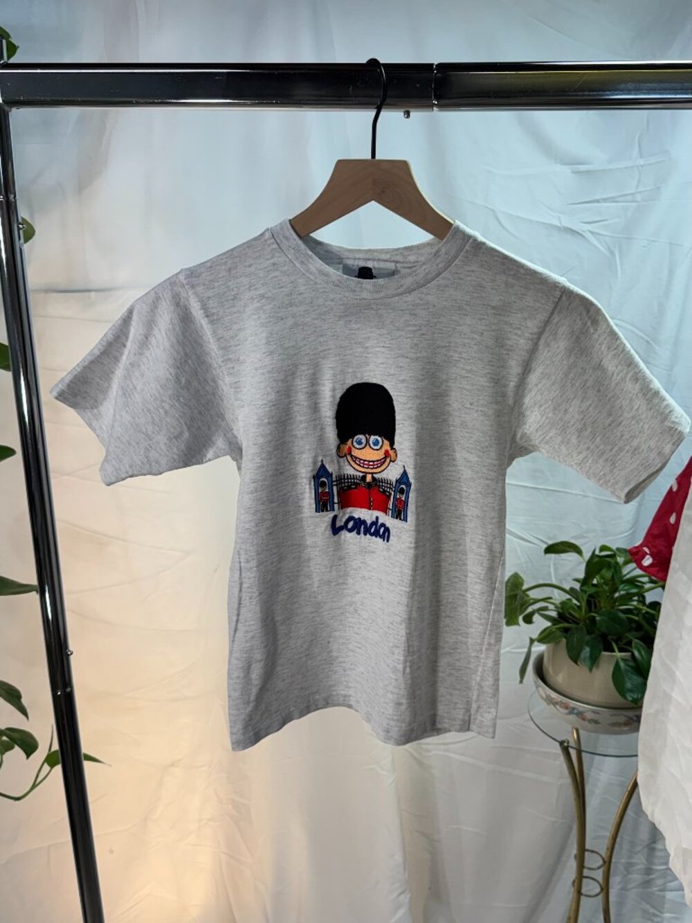 Vintage London Royal Guard Graphic Tee | Y2K Tourist Streetwear